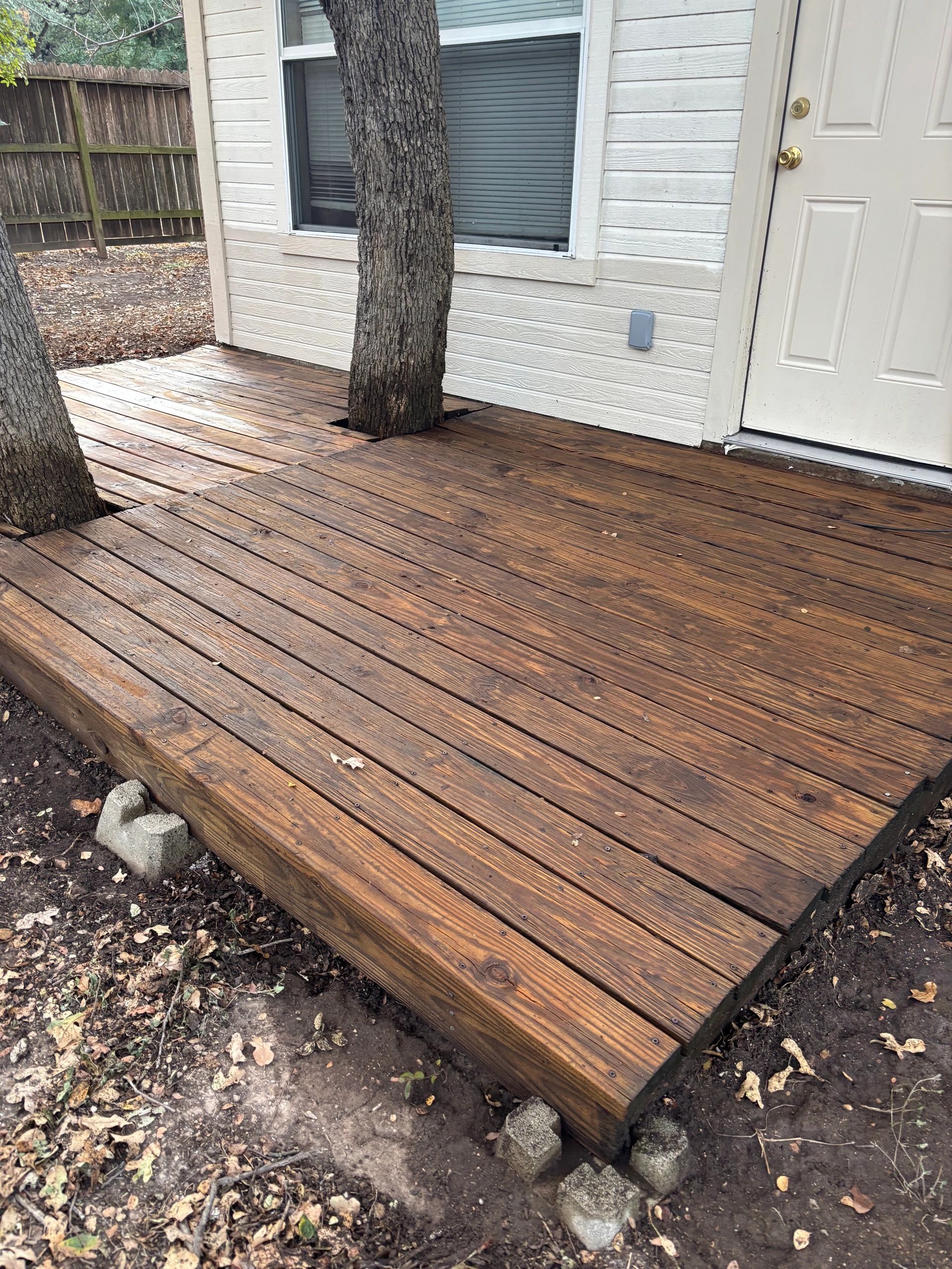 Deck cleaning before and after